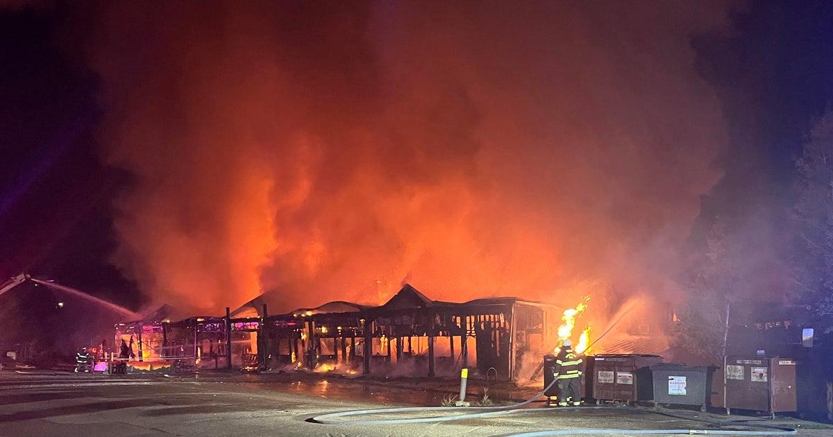 The fire destroys the mall in full country, the investigation will begin on Saturday as soon as poss...